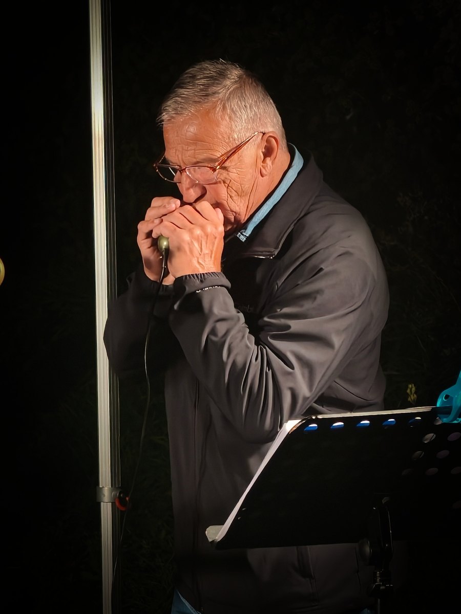 Karel Andok s foukací harmonikou